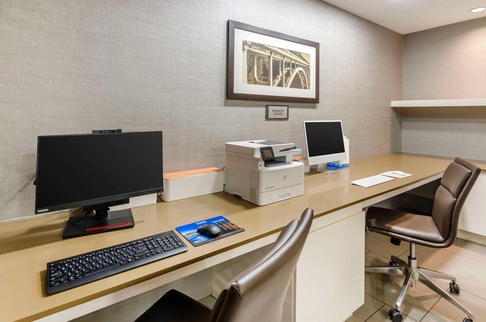 Country Inn & Suites By Radisson, Charlottesville-Uva, Va ภายนอก รูปภาพ
