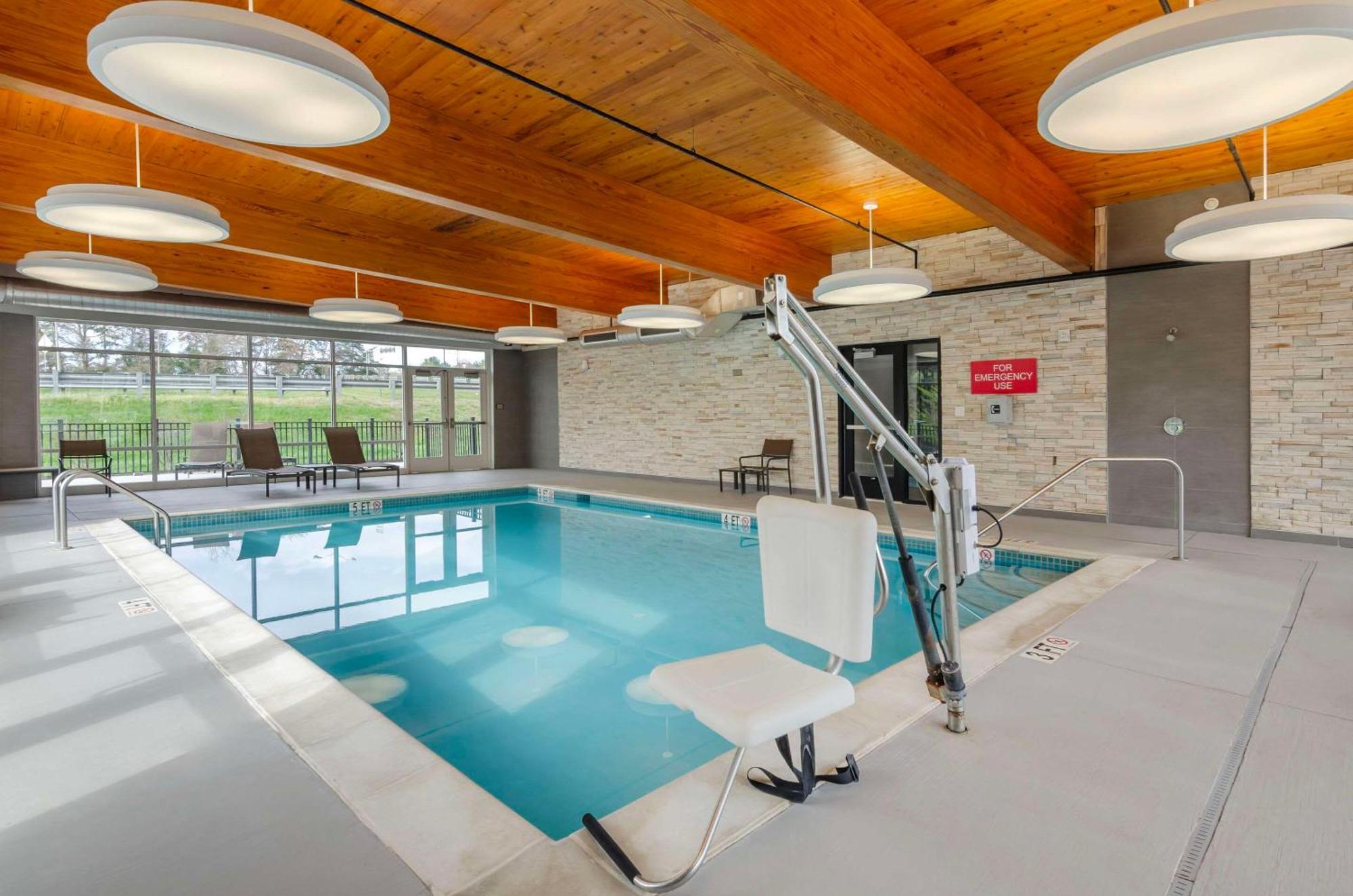 Country Inn & Suites By Radisson, Charlottesville-Uva, Va ภายนอก รูปภาพ