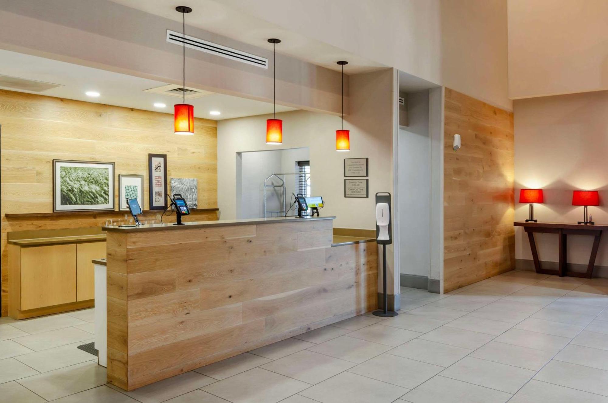 Country Inn & Suites By Radisson, Charlottesville-Uva, Va ภายนอก รูปภาพ