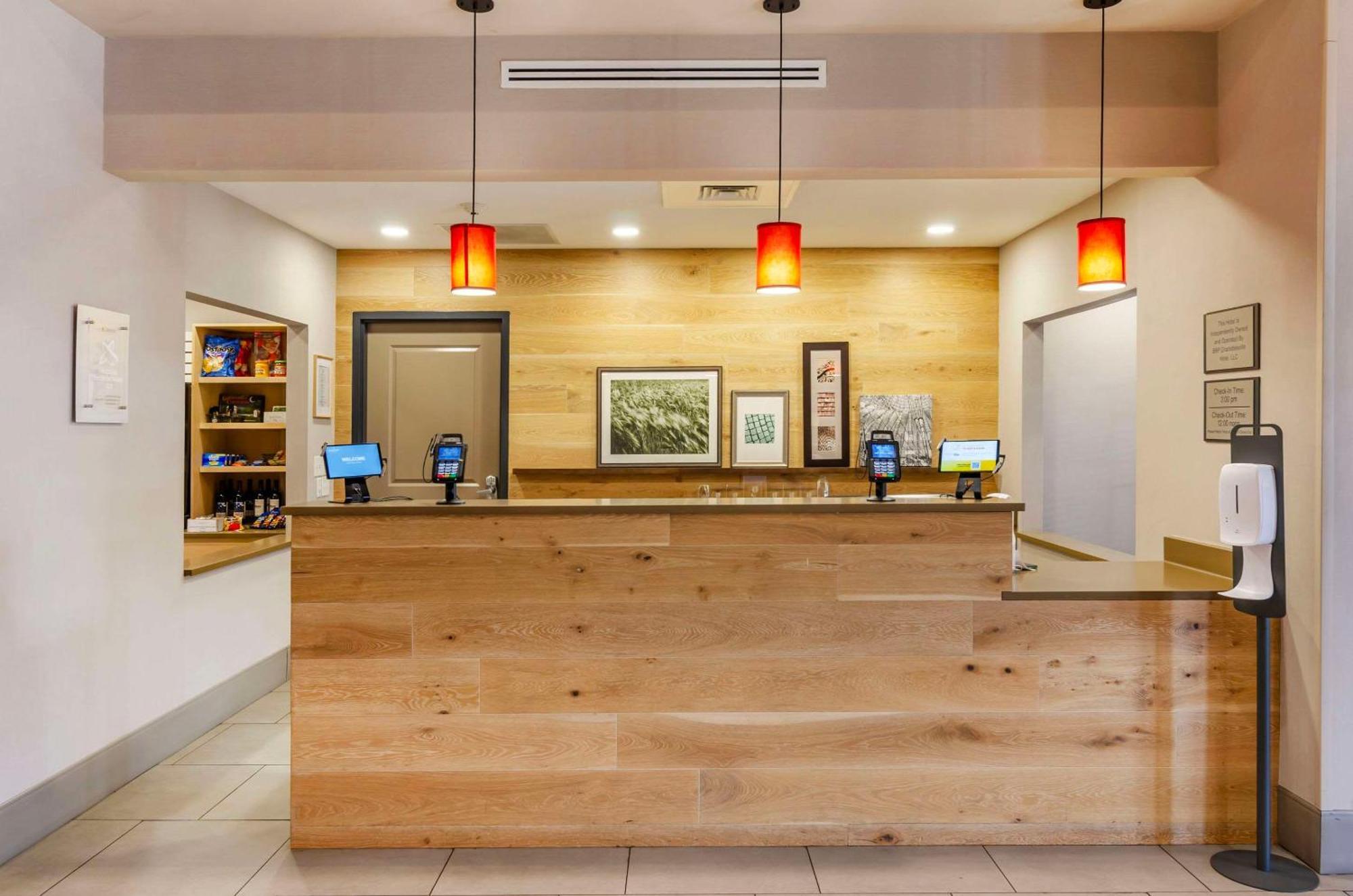 Country Inn & Suites By Radisson, Charlottesville-Uva, Va ภายนอก รูปภาพ