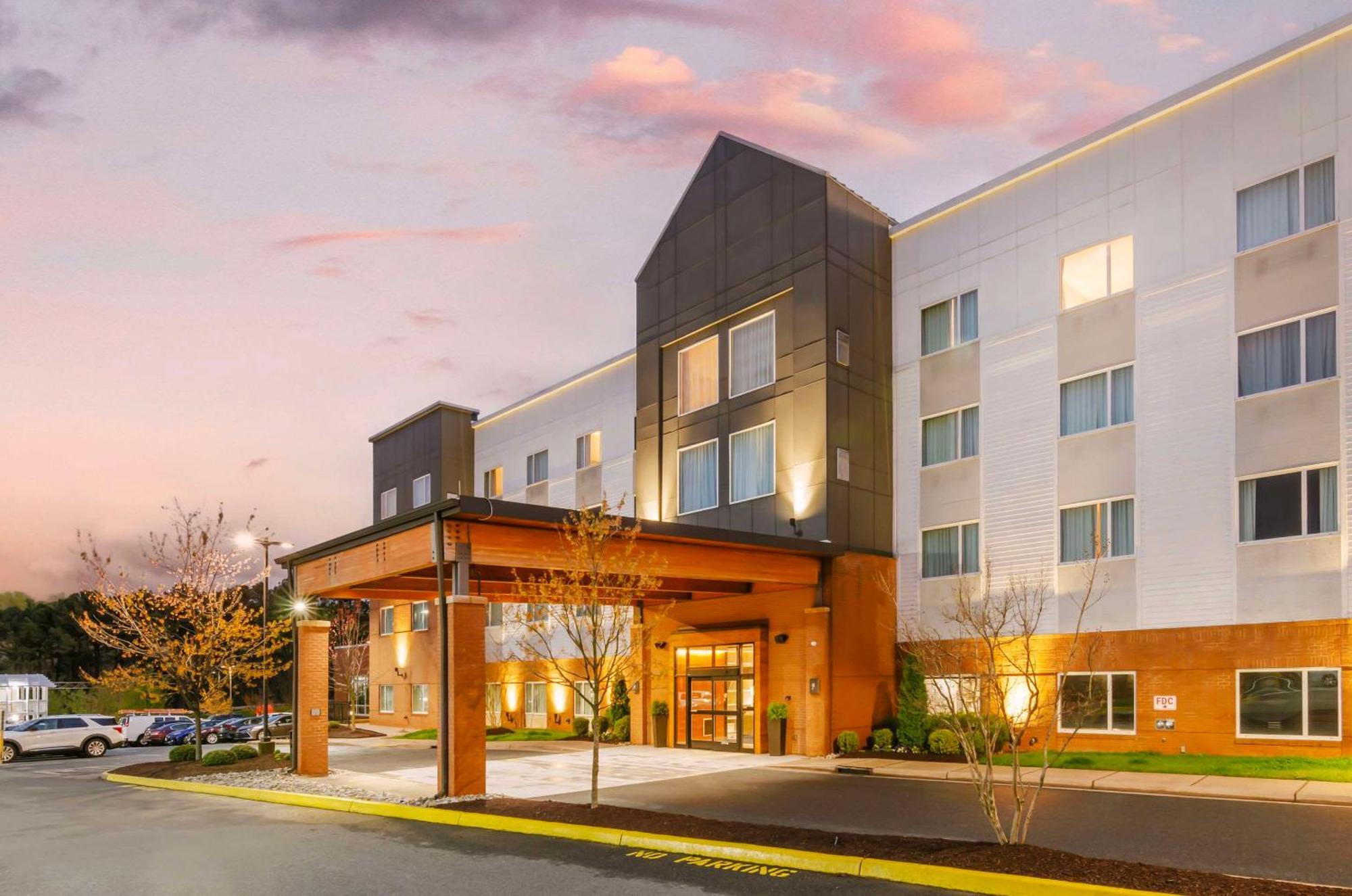 Country Inn & Suites By Radisson, Charlottesville-Uva, Va ภายนอก รูปภาพ