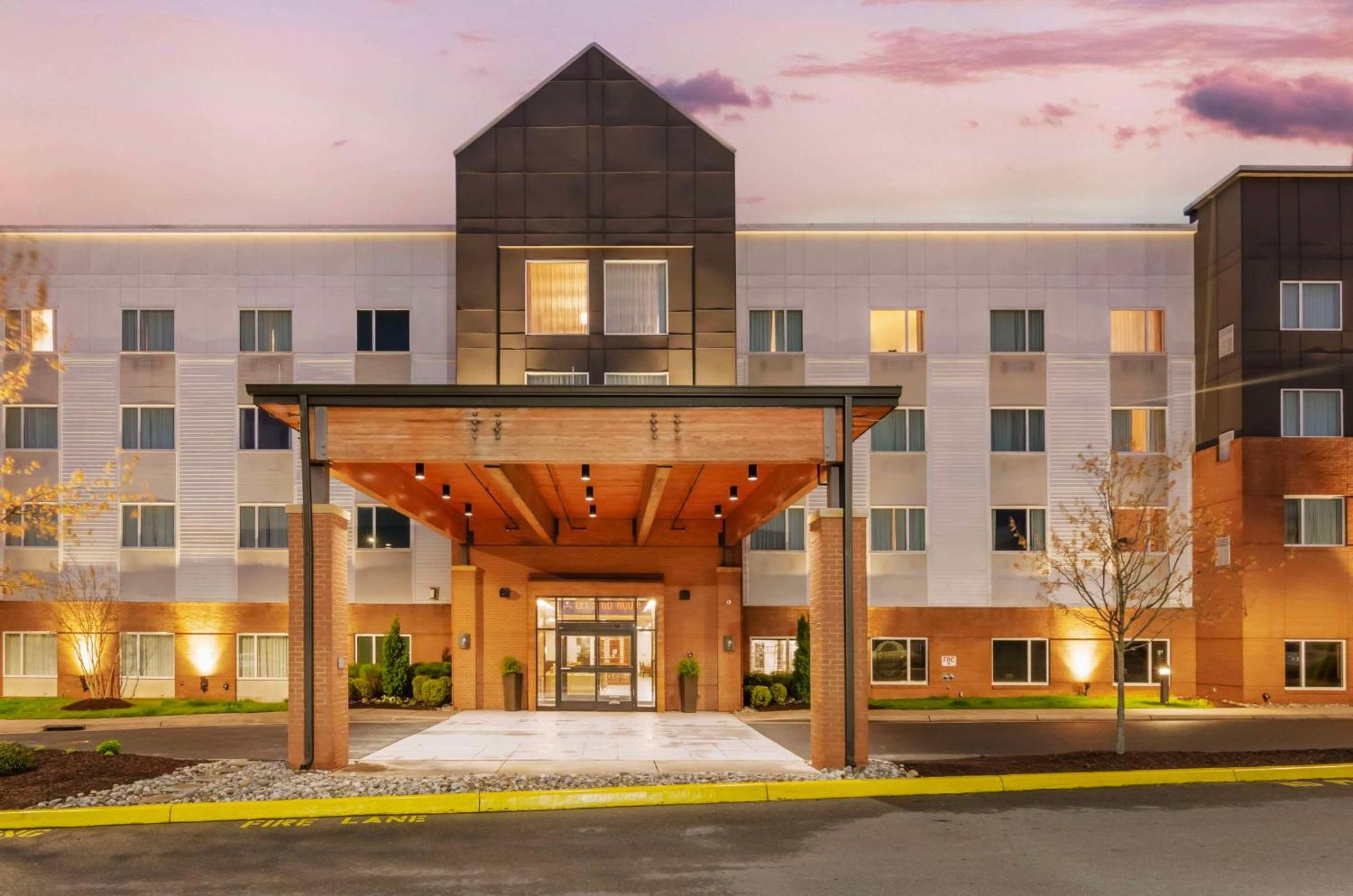 Country Inn & Suites By Radisson, Charlottesville-Uva, Va ภายนอก รูปภาพ